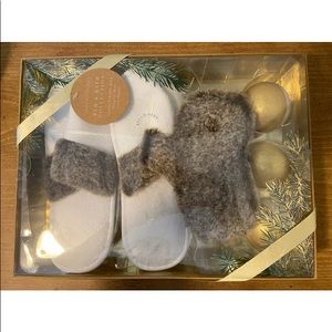 Bed & Bath Collection Slippers Eye Mask Bath Bombs